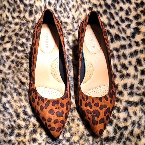 Torrid Size 11W Kitten Heels - Picture 1 of 4